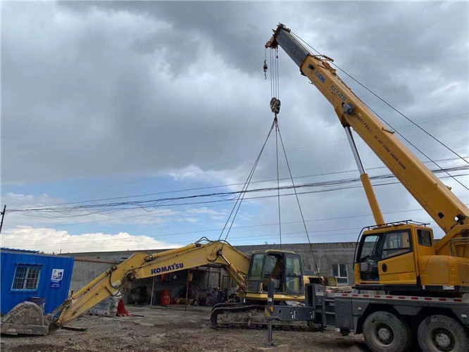 泰来县25吨吊车的工作半径是多少？