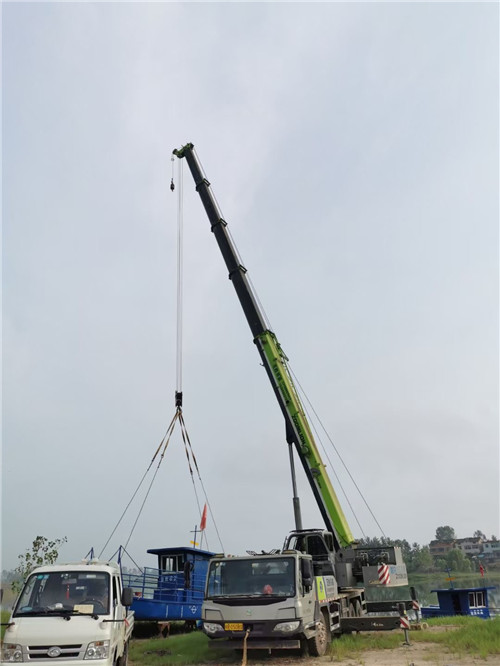 泰来县桥梁建设吊装案例